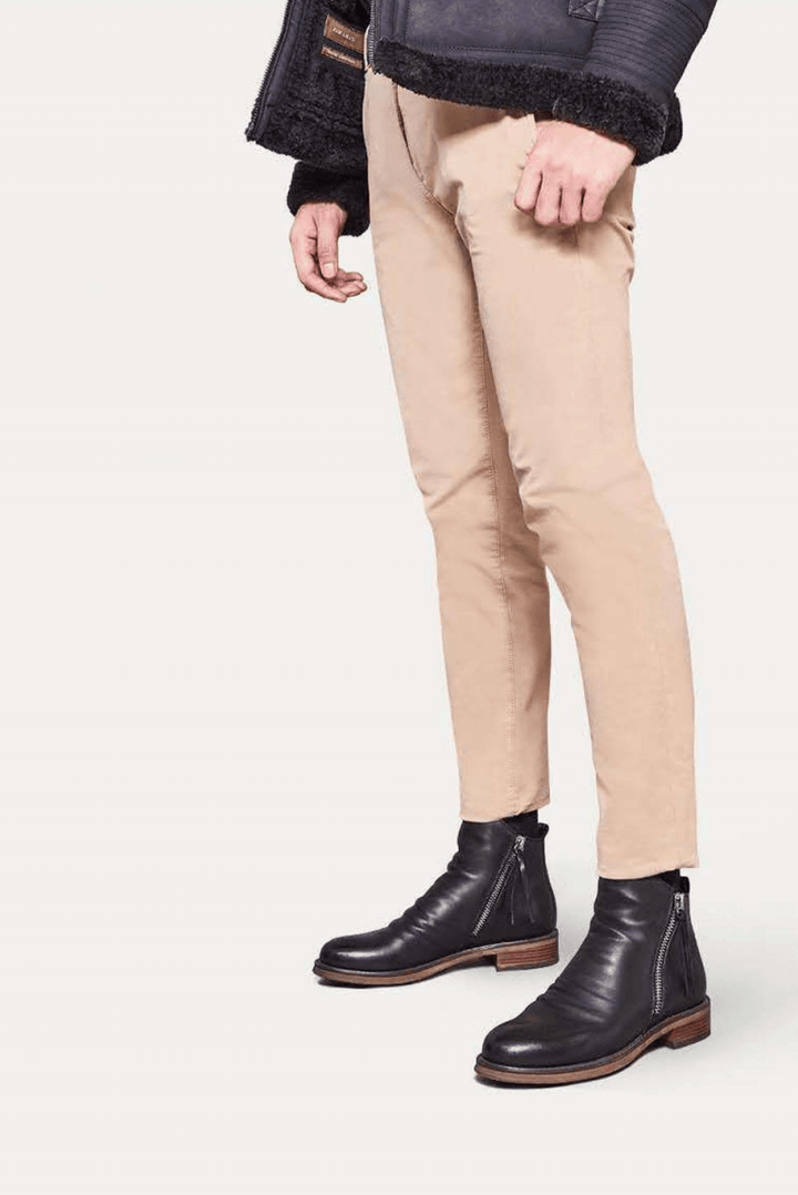 Women's Leather Knee-High Boots: Elegant & Comfortable Footwear