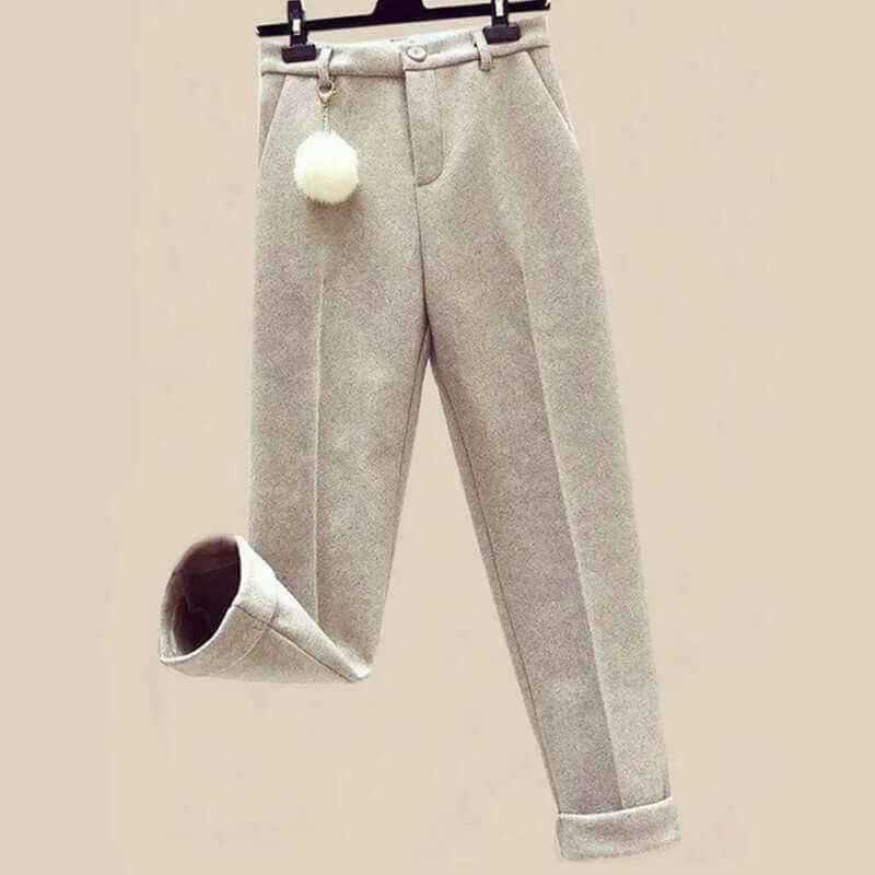 Women's Knitted Hoodie & Snuggle Set: Cozy & Stylish