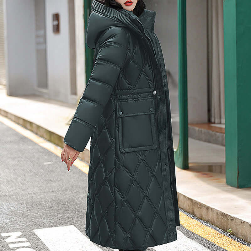Women's Insulated Hooded Jacket: Warm & Stylish Winter Wear
