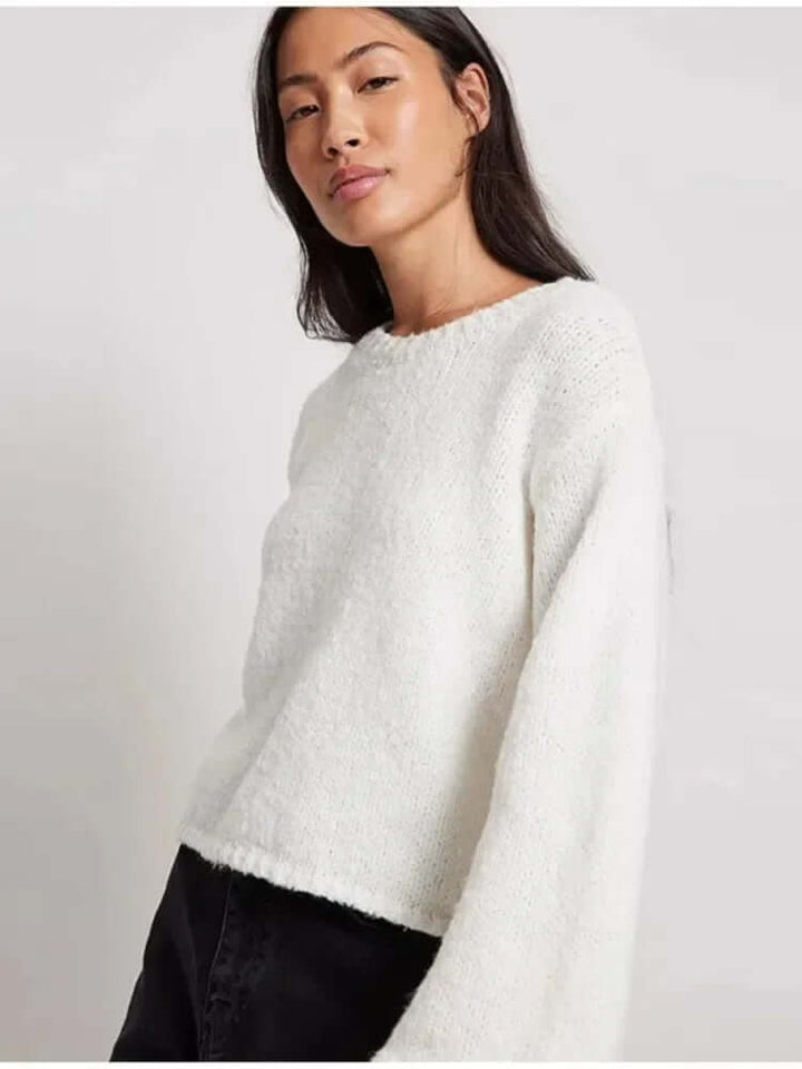 Women's Long Sleeve Cut-Out Back Crop Top