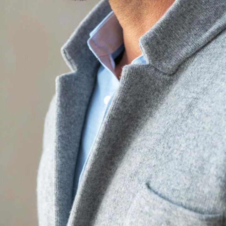 Men's Vintage Cardigan: Standard Collar, Long Sleeve