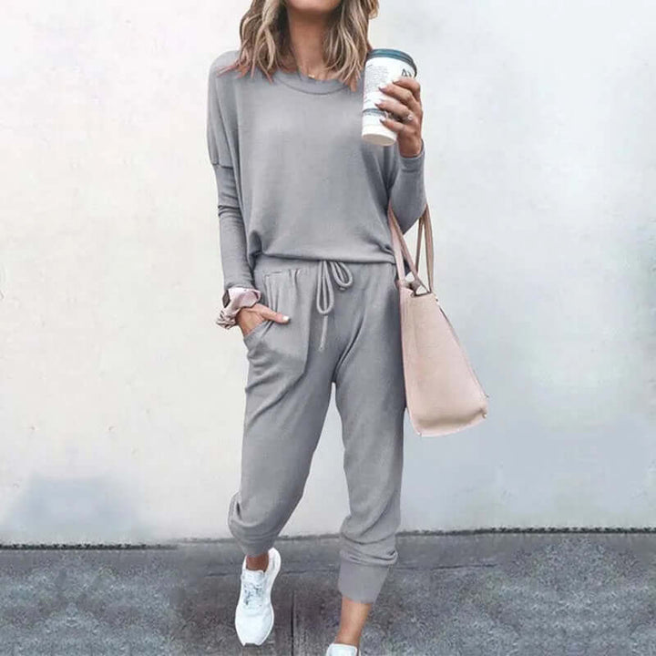 Women's Relaxed-Fit Tracksuit Set: Cozy Lounge Wear