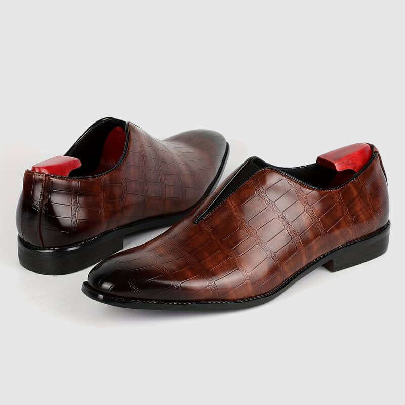 Men's Leather Oxford Shoes: Stone Pattern Detail