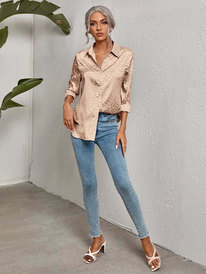 Women's Leopard Print Jacquard Blouse: Stylish Long-Sleeve Top