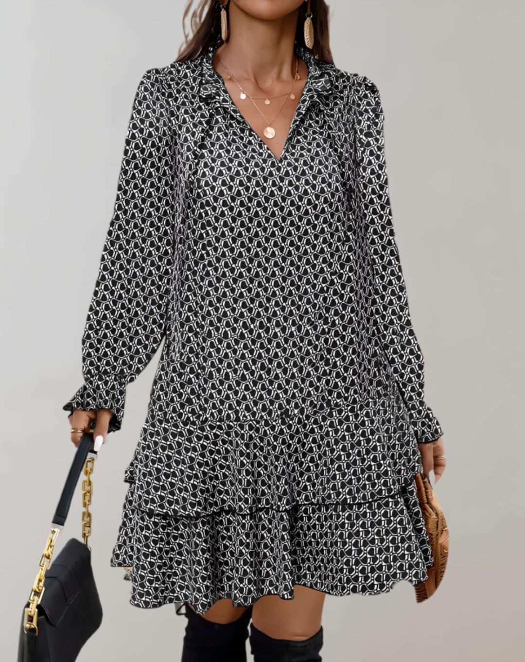 Women's Casual Summer Midi Dress: V-Neck Lightweight Dress