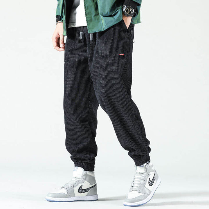 Men's Relaxed-Fit Corduroy Trousers