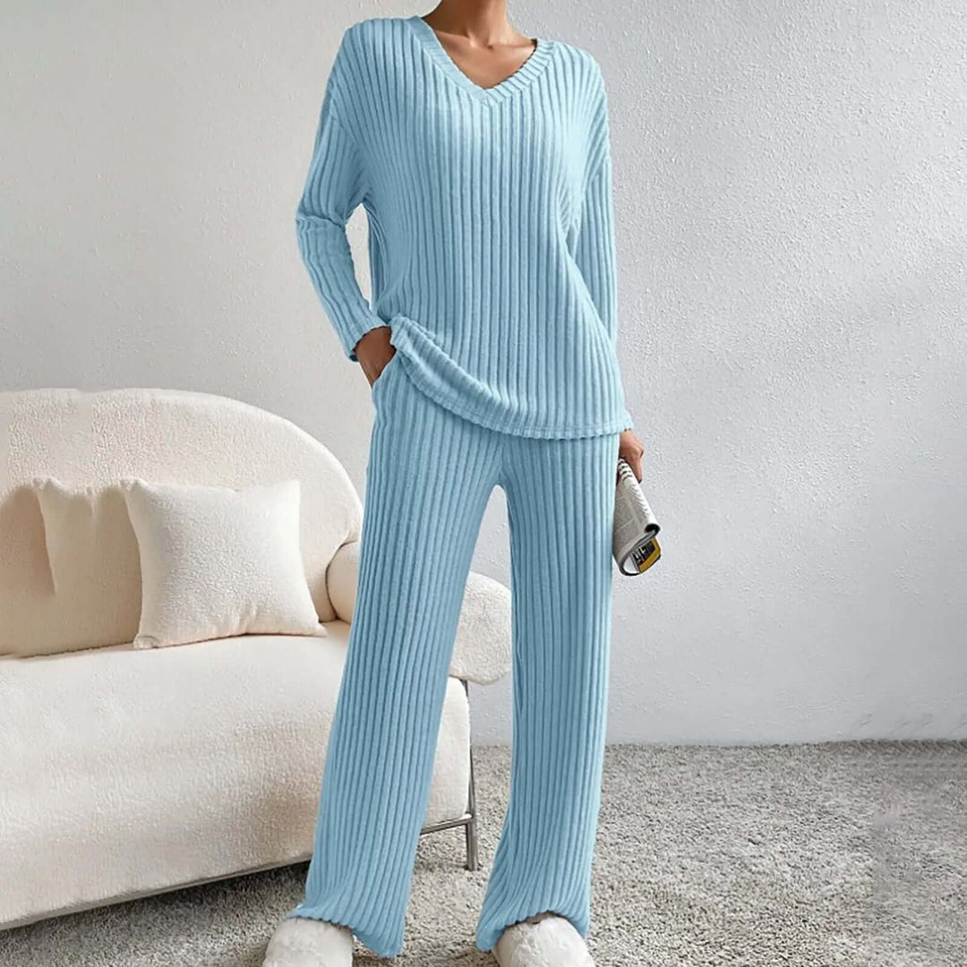 Women's 2-Piece Ribbed Lounge Set: Cozy & Stylish Athleisure