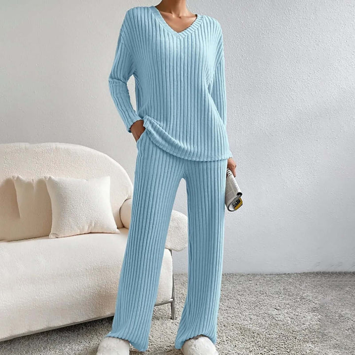 Women's 2-Piece Ribbed Lounge Set: Cozy & Stylish Athleisure