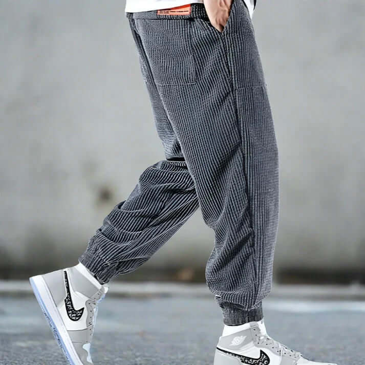 Men's Relaxed-Fit Corduroy Trousers
