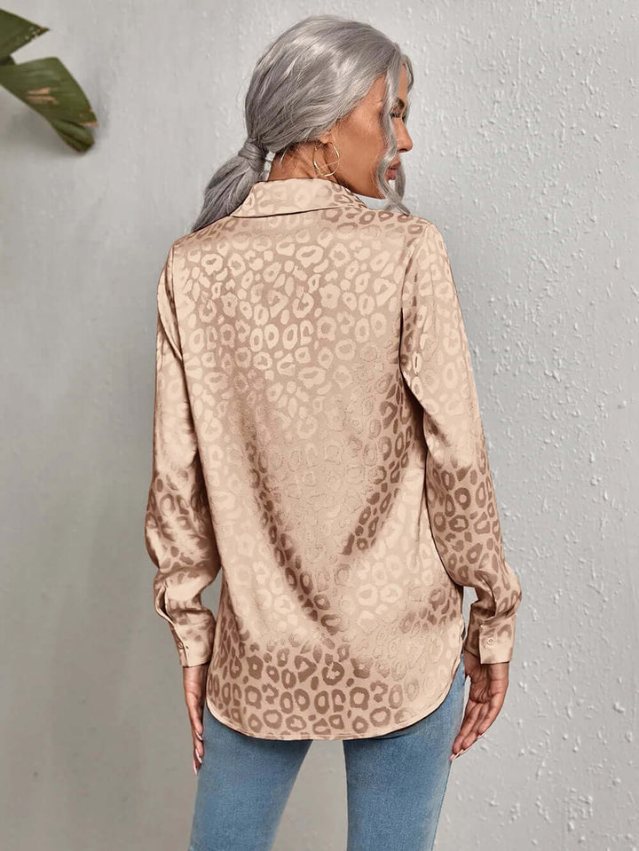 Women's Leopard Print Jacquard Blouse: Stylish Long-Sleeve Top