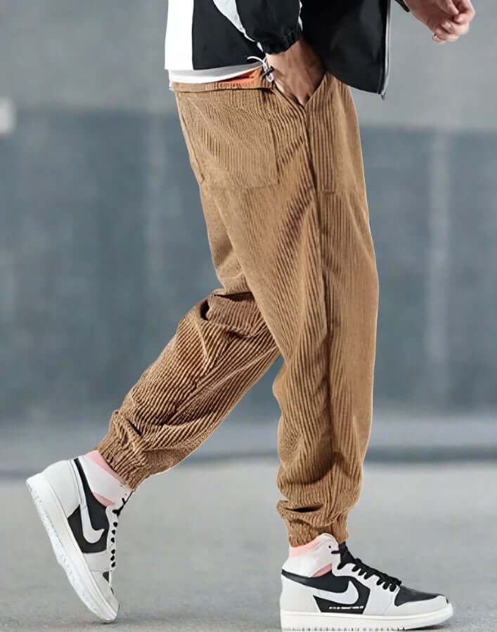 Men's Relaxed-Fit Corduroy Trousers