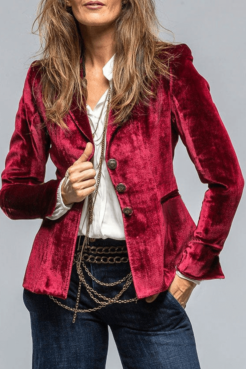 Women's Retro Blazer: Slim Fit, Lapel Collar, Pockets