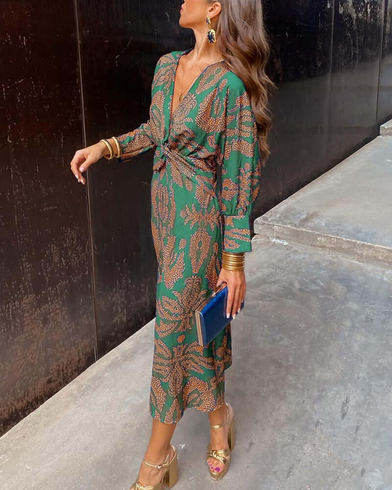 Elegant Women's Dress: Sustainable All-Season Design