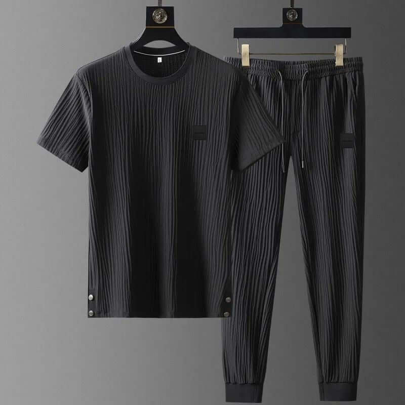 Men's Relaxed Fit Tracksuit Set: Textured Pleated Fabric