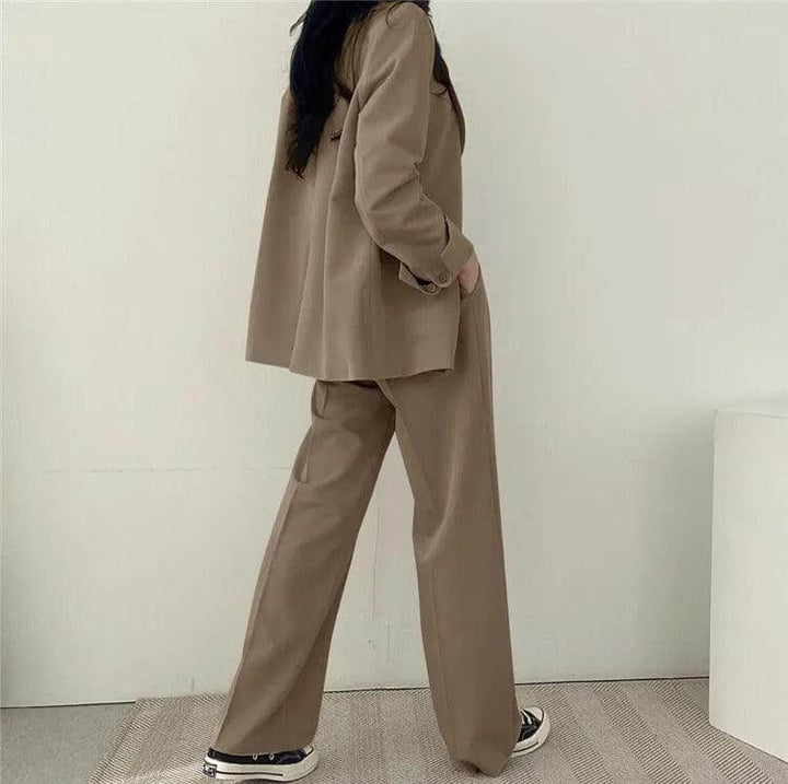 Women's Smart Casual Suit: Oversized Blazer & High-Waisted Trousers