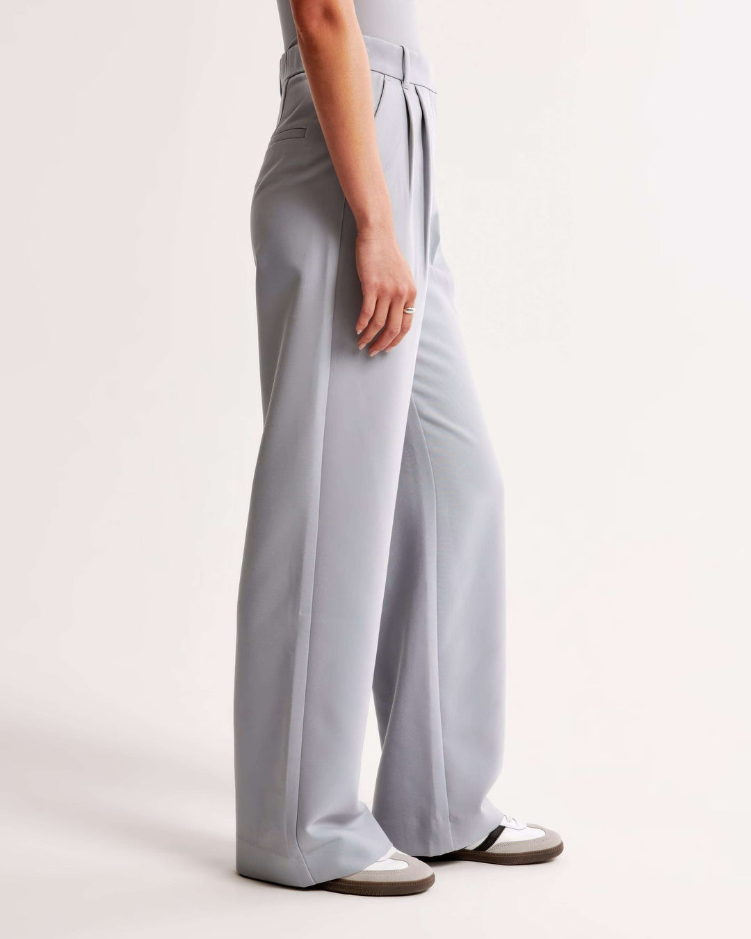 Women's High-Waisted Comfortable Pants: Stylish & Versatile