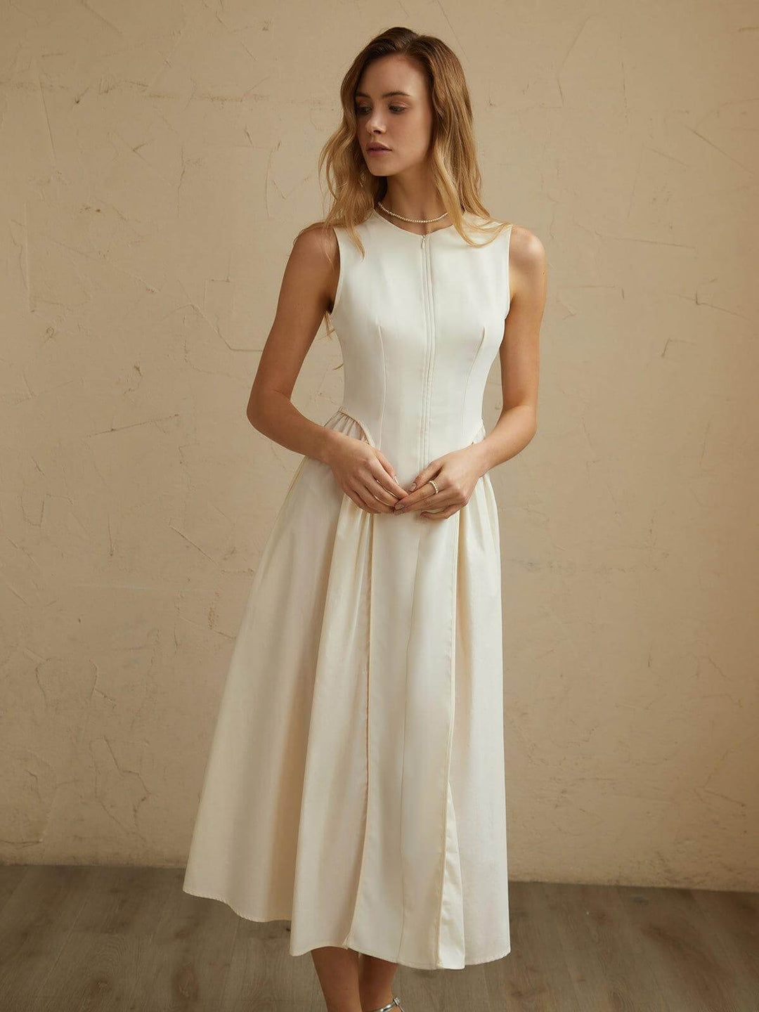 Women's Pleated Midi Dress: Elegant & Flowy