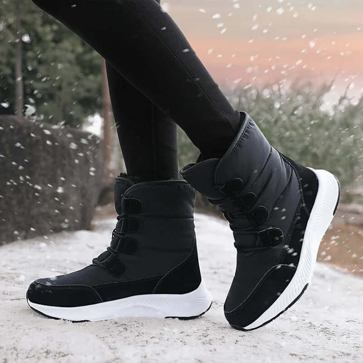 Women's Plush-Lined Combat Boots: Cozy & Stylish