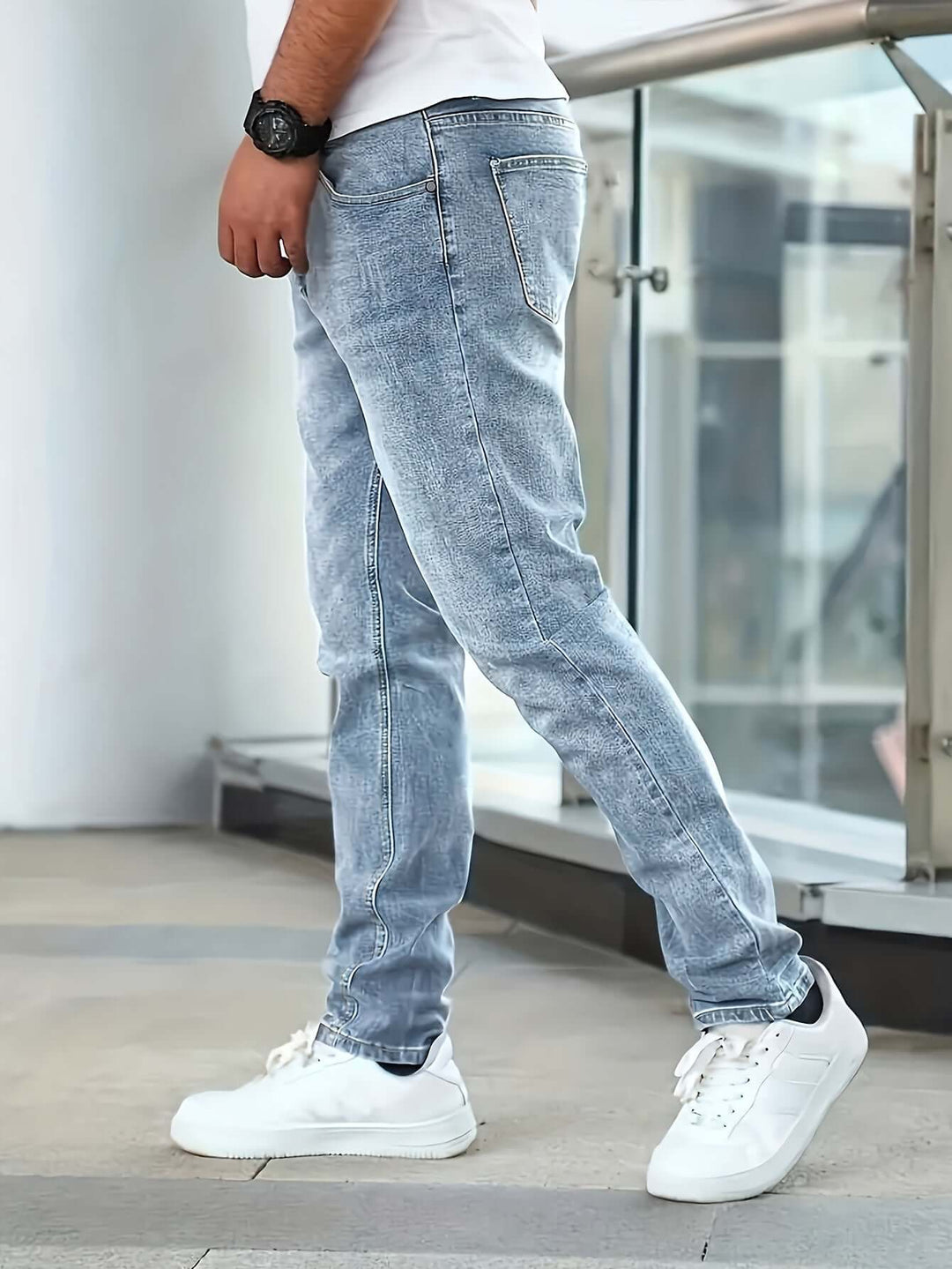 Men's Slim Fit Casual Jeans: Durable & Stylish Denim