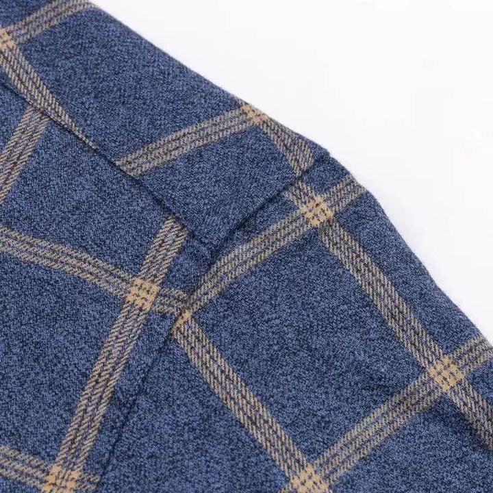 Men's Long-Sleeve Plaid Shirt: Classic & Comfortable