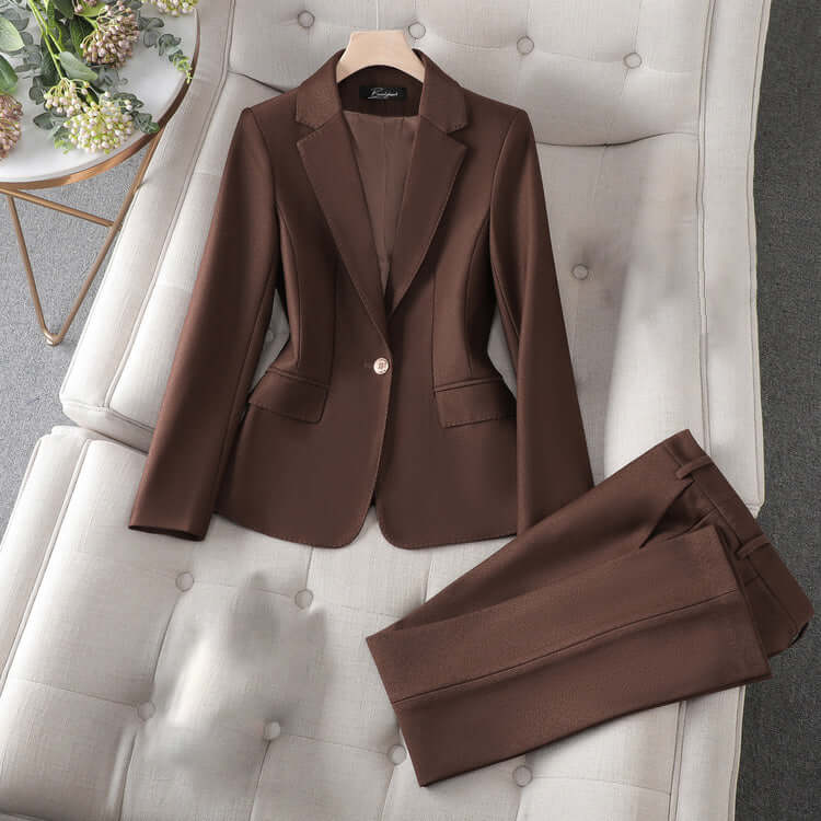 Women's Executive Blazer & Pant Set: Professional & Chic