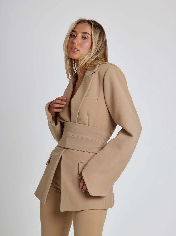 Women's Tailored Blazer: Belted Waist, Structured Shoulders