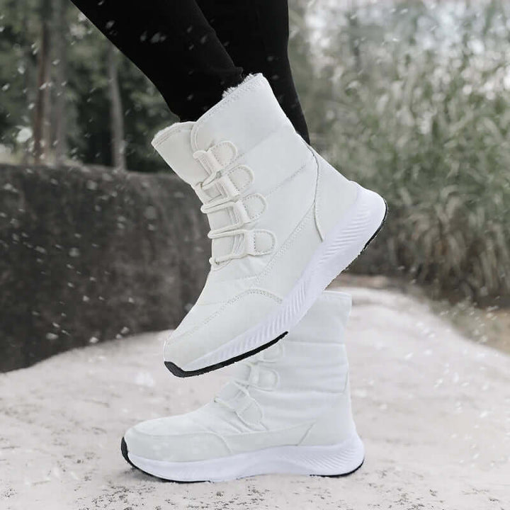 Women's Plush-Lined Combat Boots: Cozy & Stylish