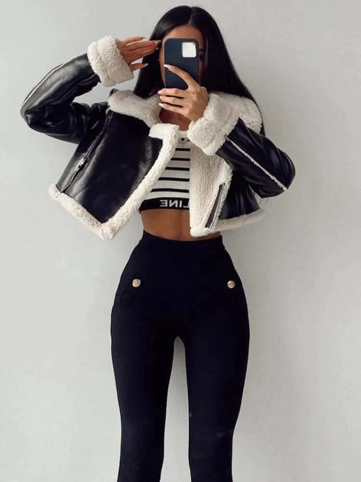 Women's Fleece-Lined Short Jacket: Warmth and Style