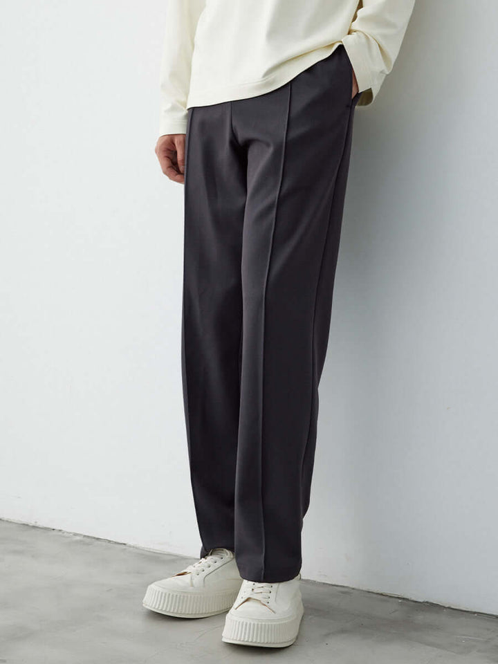 Men's Casual Outdoor Trousers: Slant Pocket Design
