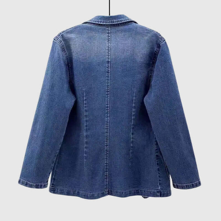 Women's Relaxed Denim Jacket: Casual Comfort & Style