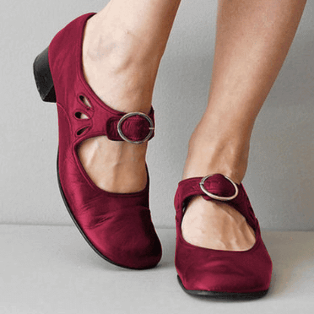Women's Leather Buckle Sandals: Summer Style