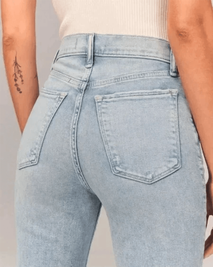 Women's High-Waisted Flared Jeans: Stylish & Comfortable Denim