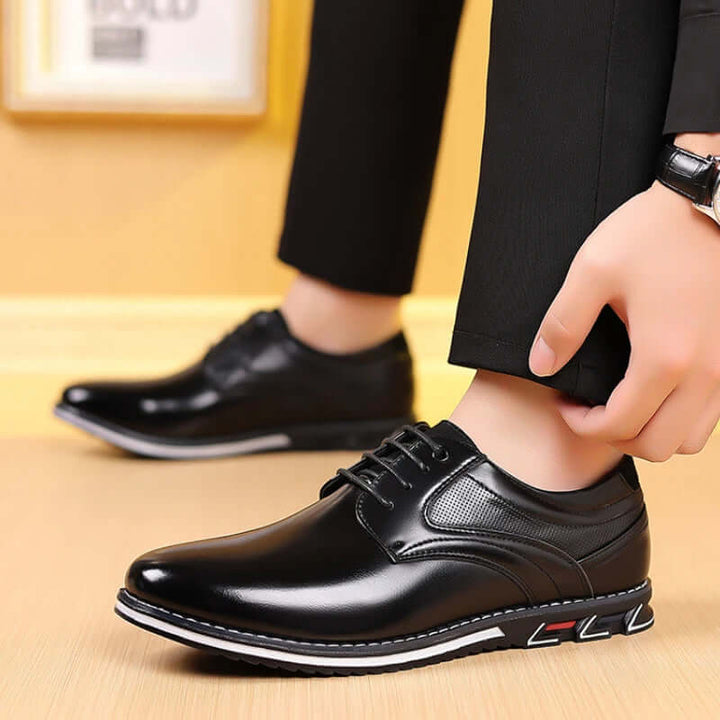 Men's Casual Outdoor Pointed Toe Leather Shoes