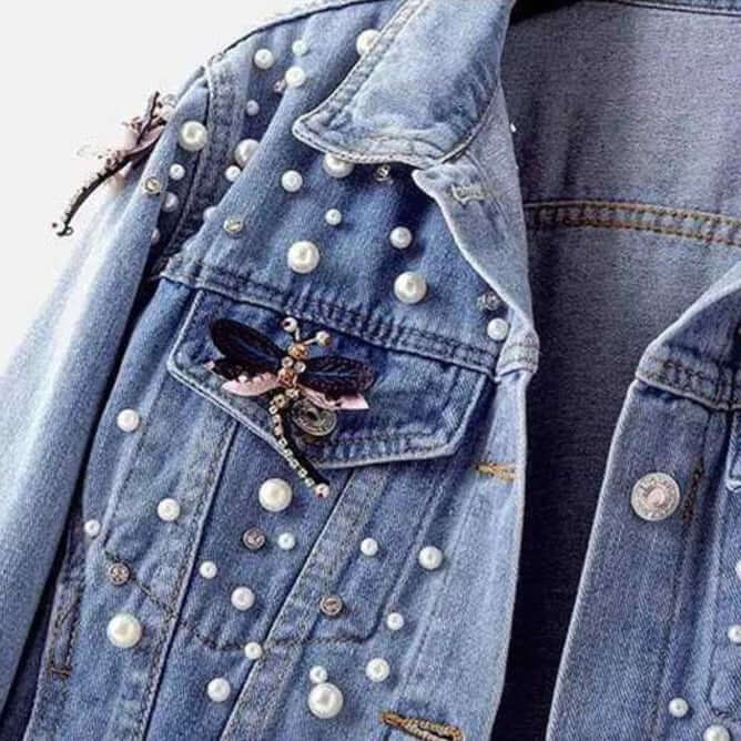 Women's Stylish Denim Jacket: Casual, Relaxed Fit