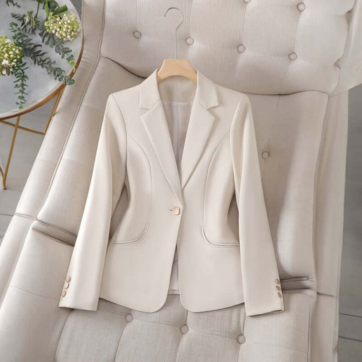 Women's Lapel Collar Blazer: Stylish & Versatile Outerwear