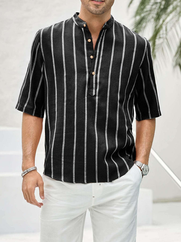 Men's Relaxed Fit Short Sleeve Shirt: Vertical Stripes