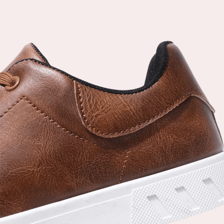 Men's Casual Low-Top Sneakers: Comfortable & Stylish