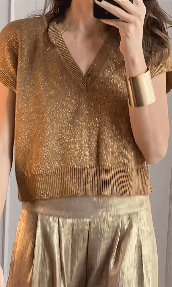 Elegant Women's Two-Piece Outfit: Stylish Top & Pants Set