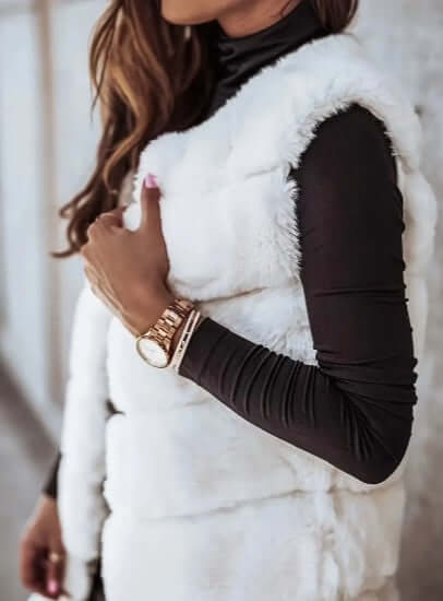 Women's Long Sleeveless Faux Fur Vest: Warm & Stylish Layer