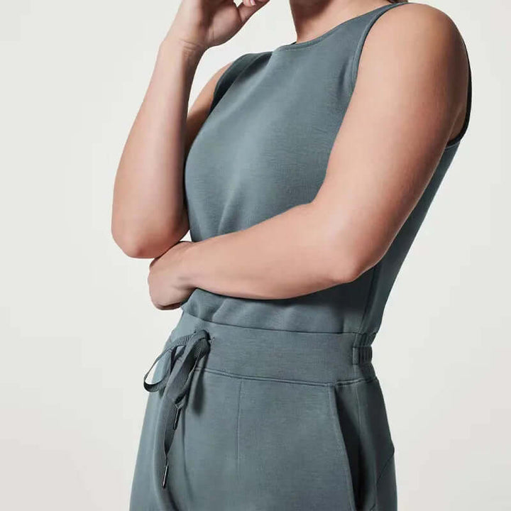 Women's Sleeveless Round Neck Jumpsuit: Summer Style