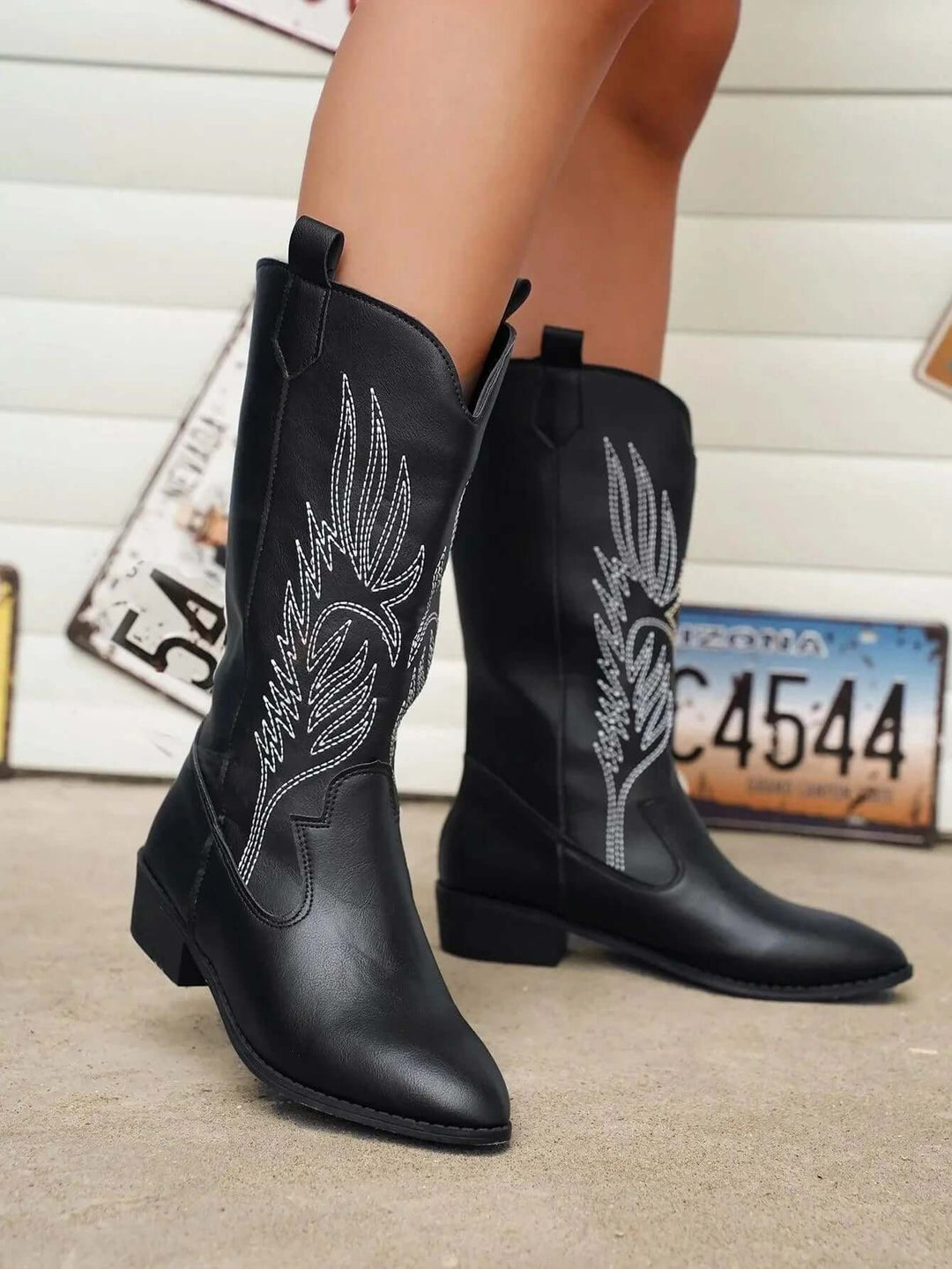 Women's Leather Cowboy Boots: Western Style Ankle Boots
