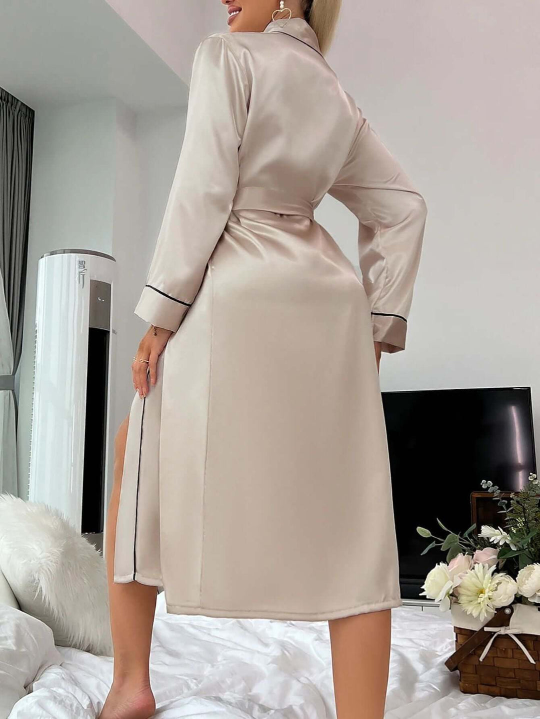 Women's Luxurious Satin Kimono Robe: Elegant & Relaxed Loungewear