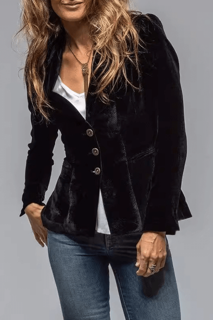 Women's Retro Blazer: Slim Fit, Lapel Collar, Pockets