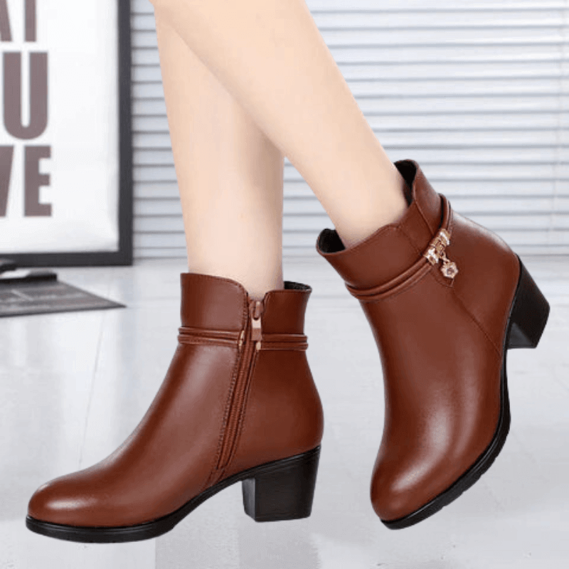 Women's Suede Ankle Boots: Stylish & Comfortable Footwear