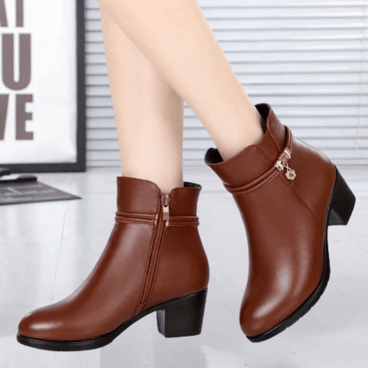 Women's Suede Ankle Boots: Stylish & Comfortable Footwear