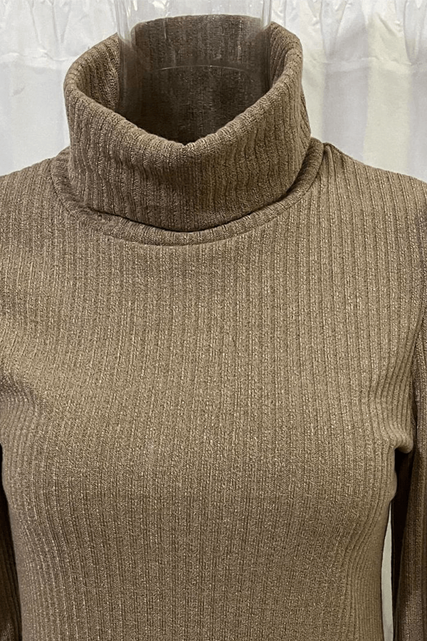 Women's Long Sleeve Turtleneck Top: Cozy & Stylish