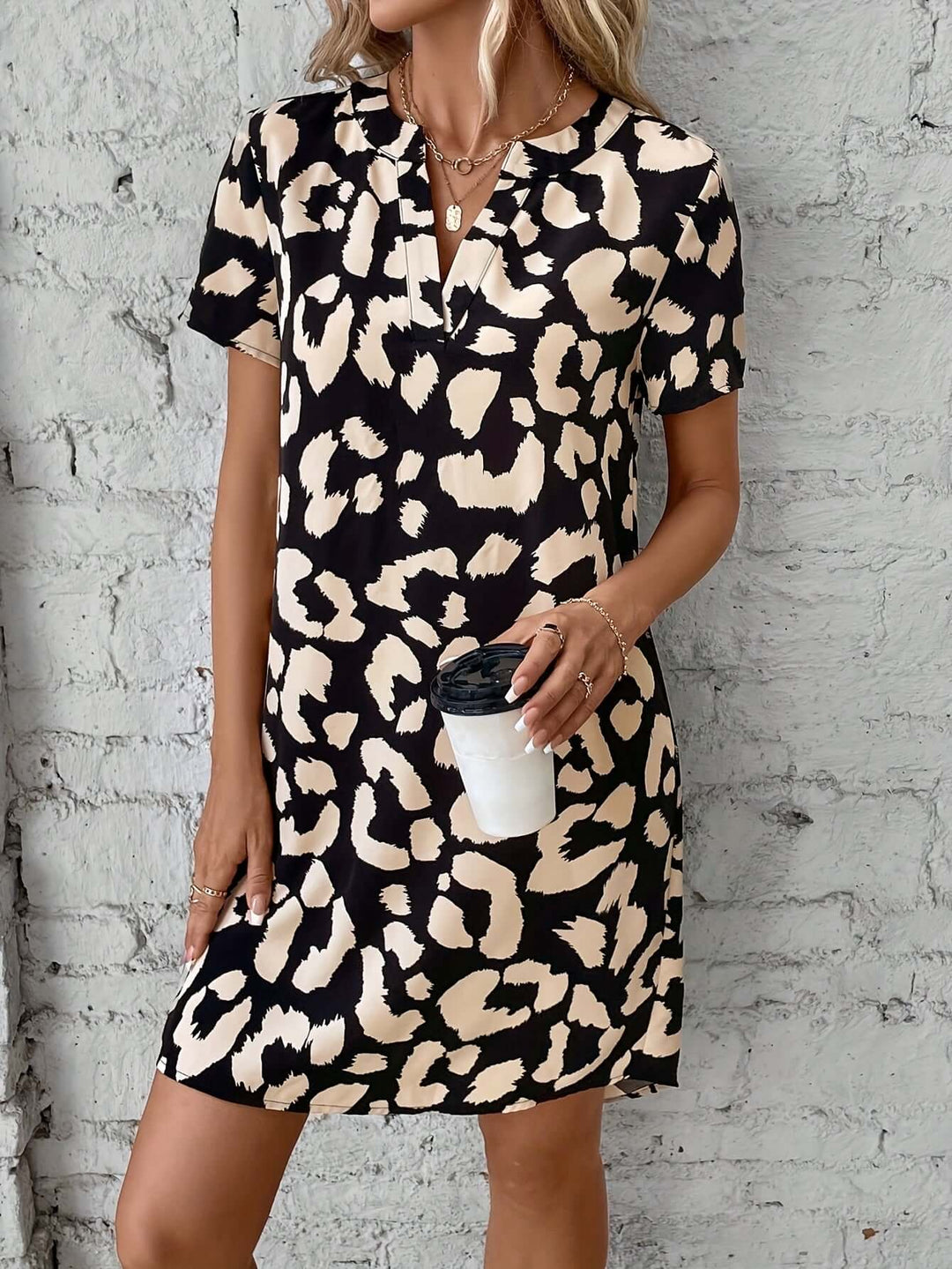 Elegant Leopard Print V-Neck Short Sleeve Dress