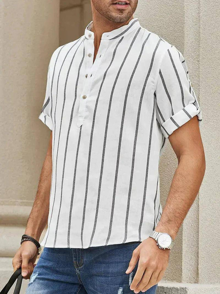 Men's Relaxed Fit Short Sleeve Shirt: Vertical Stripes