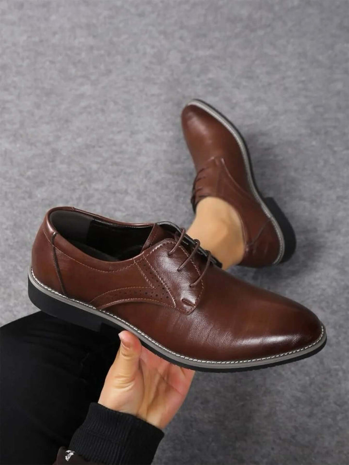 Men's Leather Oxford Shoes: Classic Lace-Up Brogue