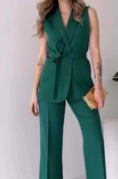 Women's Sleeveless Blazer Suit: Tailored Fit, V-Neck, High-Waisted Trousers